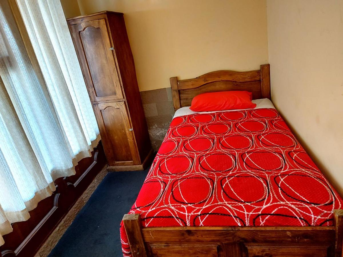 Naupa House Hostel Кочабамба Экстерьер фото