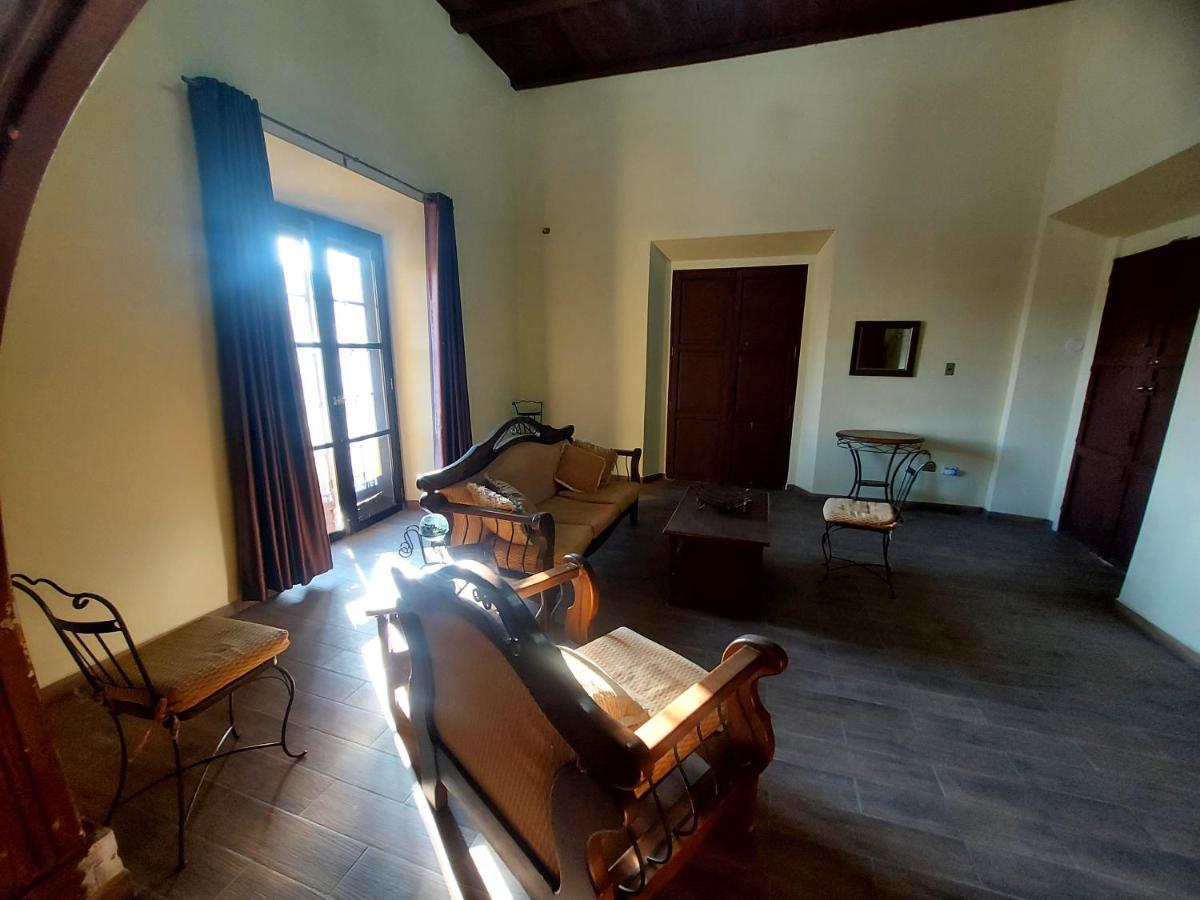 Naupa House Hostel Кочабамба Экстерьер фото